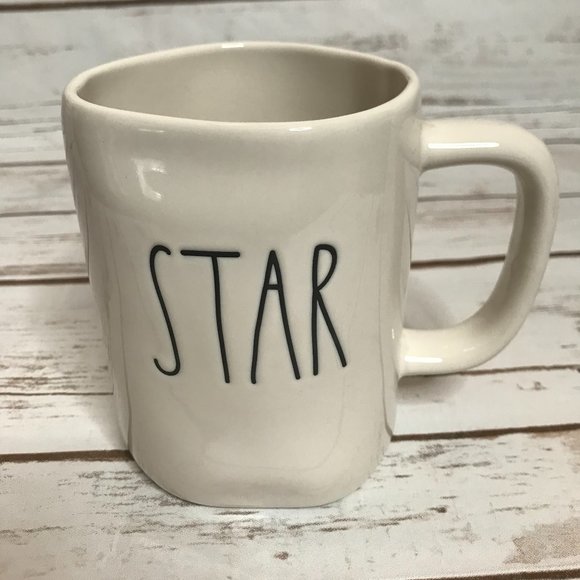 Rae Dunn STAR Mug - Picture 1 of 8